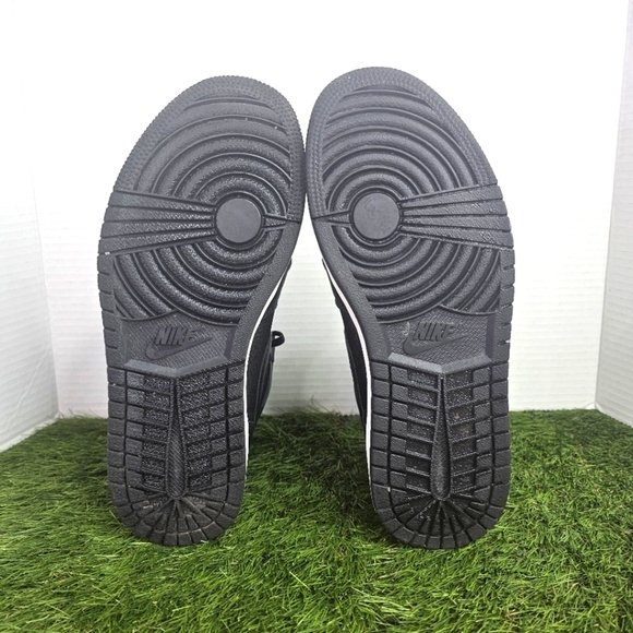 Jordan 1 Retro High Black Satin Gym Red | 8.0 - Picture 7 of 9